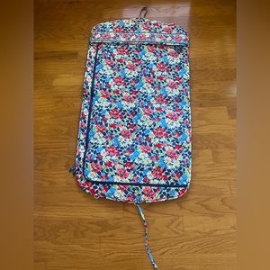New Without Tag- Vera Bradley Garment Organizer Travel Bag